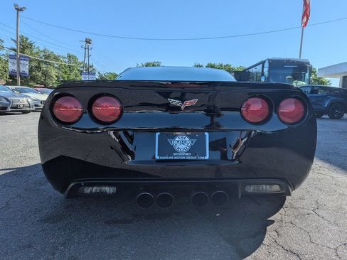 Used 2005 Chevrolet Corvette Coupe w/ Preferred Equipment Group RWD image 9