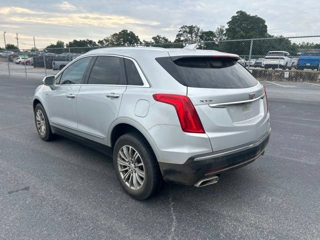 Used 2017 Cadillac XT5 Luxury w/ Driver Awareness Package FWD image 3
