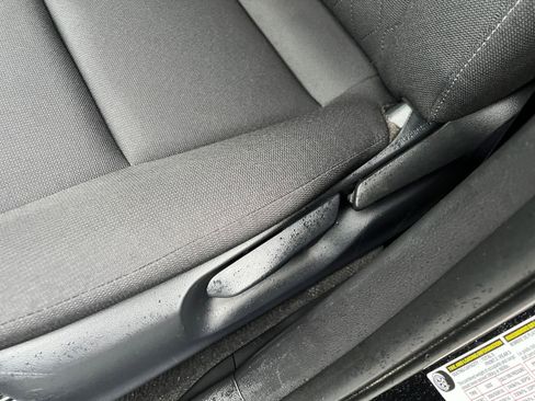 Used 2025 Toyota Corolla LE image 23