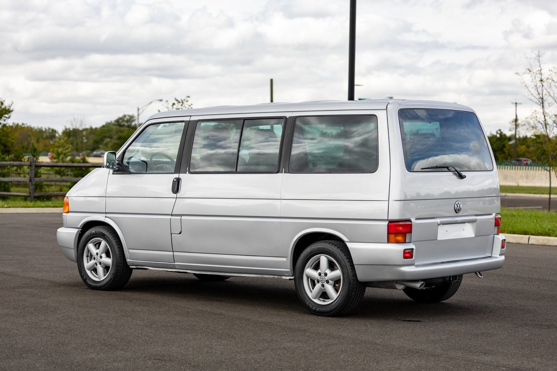 Used 2002 Volkswagen Eurovan MV FWD image 15