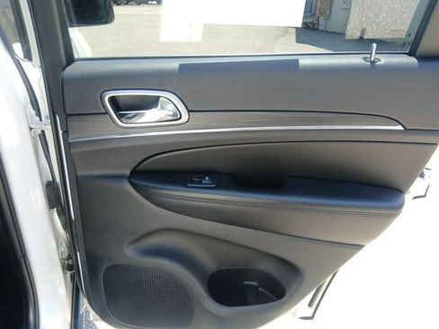 Used 2019 Jeep Grand Cherokee Limited AWD/4WD image 42