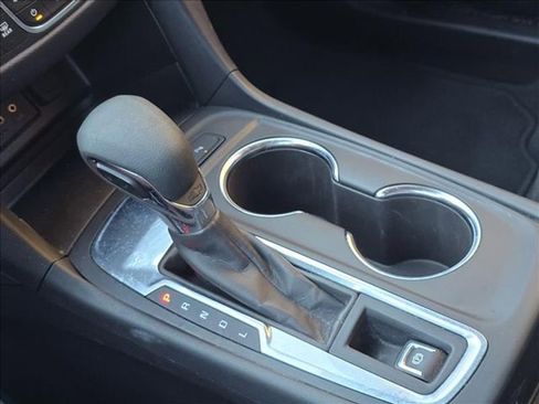 Certified 2024 Chevrolet Equinox LT image 21