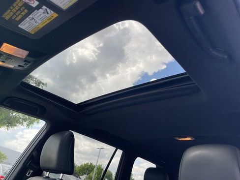 Used 2021 Lexus GX 460 Luxury w/ Accessory Package image 16