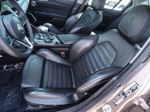 Used 2019 Alfa Romeo Giulia Ti Sport w/ Quick Order Package 22S Sport AWD/4WD image 42
