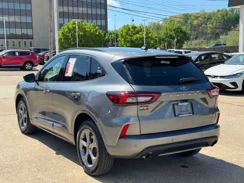 Used 2024 Ford Escape ST-Line w/ Tech Pack #1 AWD/4WD image 4