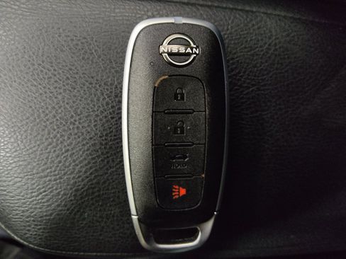 Used 2025 Nissan Versa SV w/ Trunk Package FWD image 32