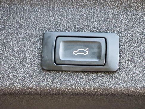 Used 2016 Audi Q5 2.0T Premium Plus w/ Technology Package image 25