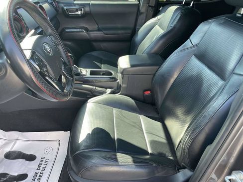 Used 2021 Toyota Tacoma TRD Sport w/ TRD Premium Sport Package RWD image 13