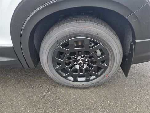 New 2026 Mitsubishi Outlander Trail Edition image 9