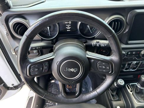 Used 2023 Jeep Wrangler Unlimited w/ Cold Weather Group AWD/4WD image 26