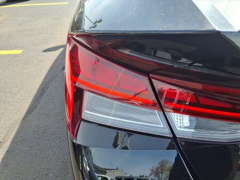 Certified 2023 Hyundai Elantra Limited FWD image 15