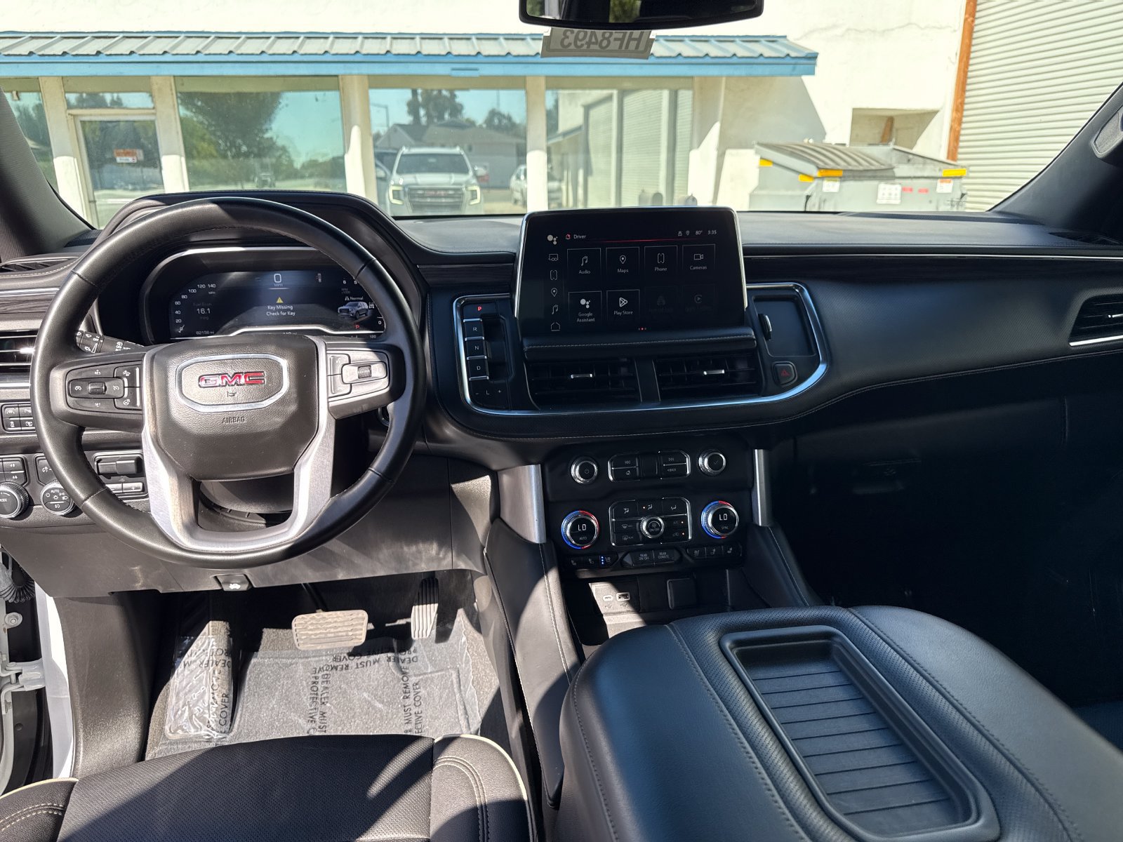 Used 2023 GMC Yukon SLT w/ SLT Luxury Package AWD/4WD image 12