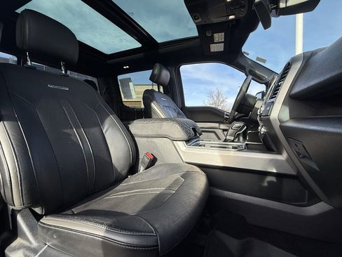 Used 2015 Ford F150 Platinum image 27