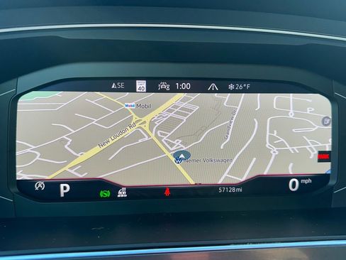 Used 2022 Volkswagen Tiguan SEL R-Line image 8