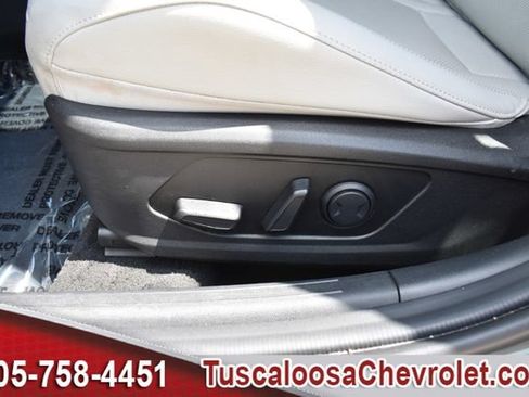 Used 2025 Hyundai Elantra Limited FWD image 22