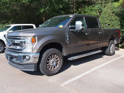 Certified 2021 Ford F250 XLT w/ XLT Premium Package AWD/4WD image 4