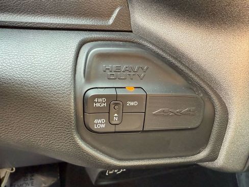 Used 2024 RAM 2500 Tradesman w/ Chrome Appearance Group image 27