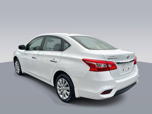 Used 2017 Nissan Sentra S image 5