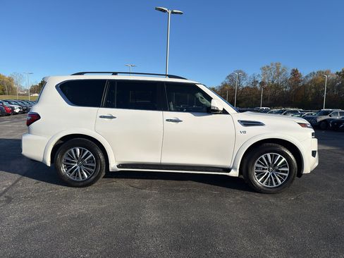 Certified 2021 Nissan Armada SV w/ SV Appearance Package image 4