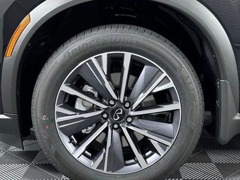 Certified 2026 INFINITI QX60 Luxe w/ Cargo Package FWD image 12