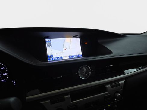 Used 2014 Lexus ES 350 w/ Luxury Package FWD image 22