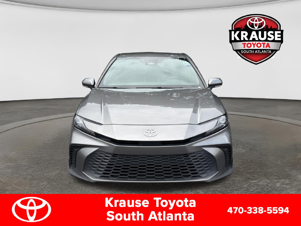 Used 2025 Toyota Camry SE FWD image 2
