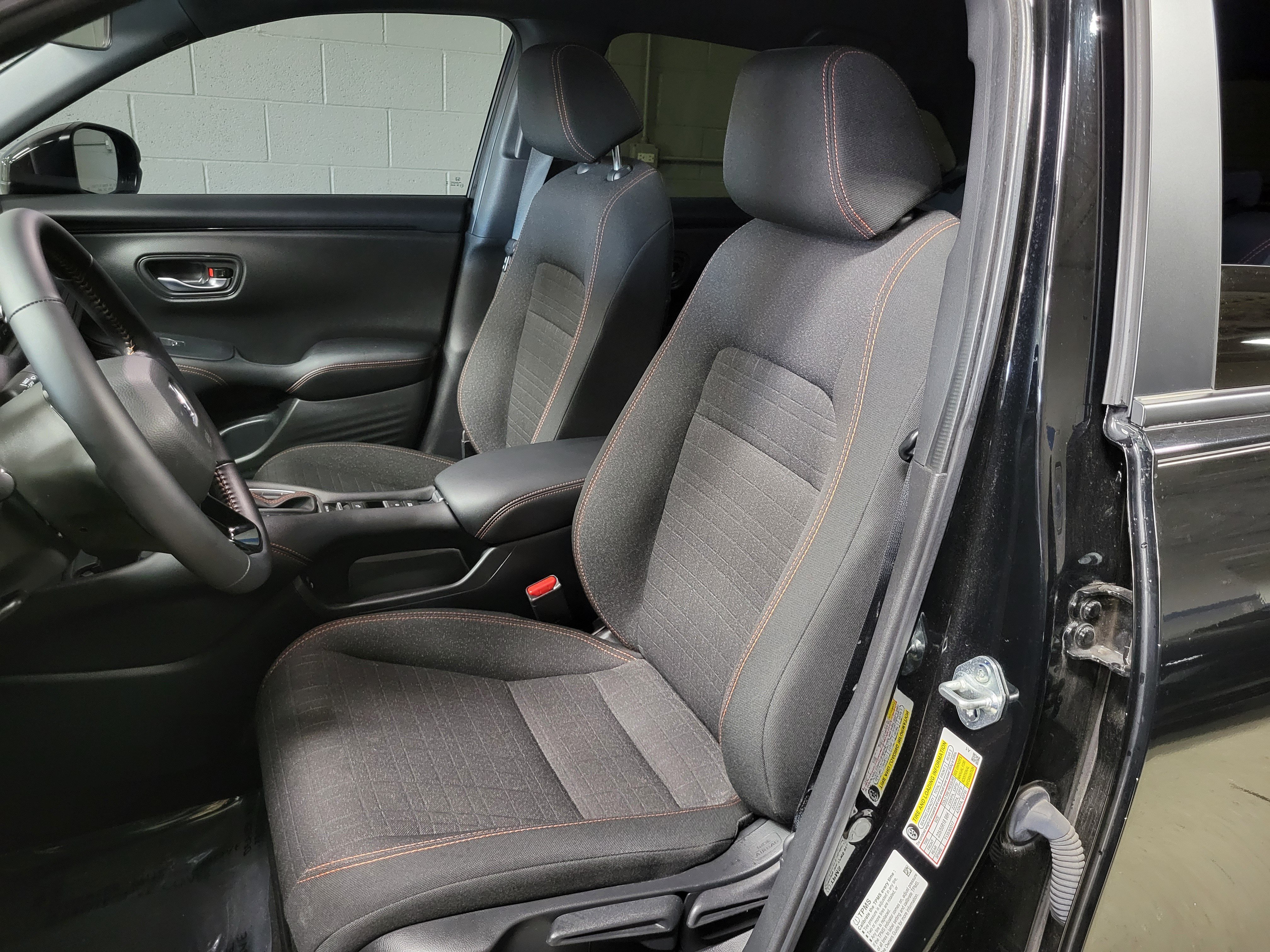 Certified 2025 Honda HR-V Sport image 13