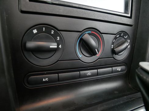 Used 2006 Ford Mustang GT Premium image 23