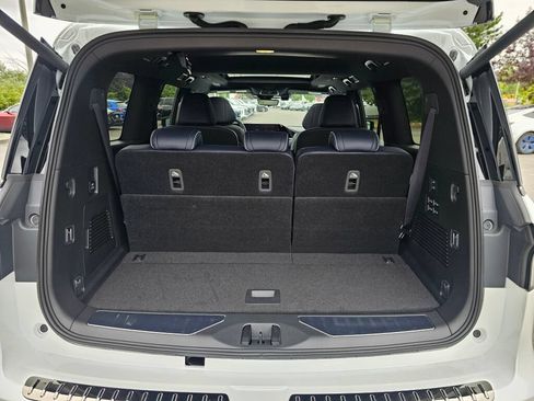 New 2027 INFINITI QX80 Sensory AWD/4WD image 19