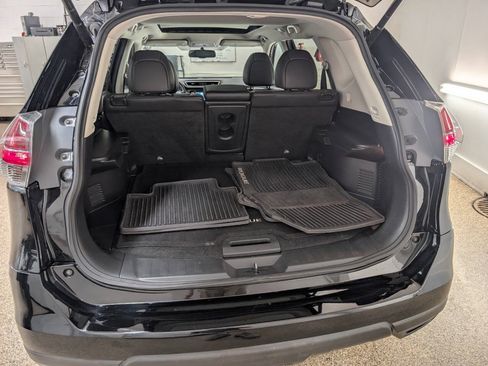 Used 2015 Nissan Rogue S AWD/4WD image 17