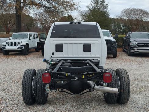 New 2026 RAM 4500 4x4 Regular Cab DRW image 4