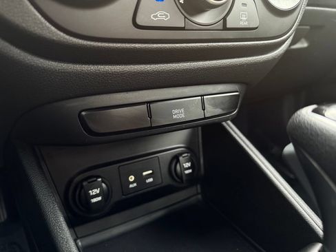 Used 2022 Hyundai Accent SE FWD image 44