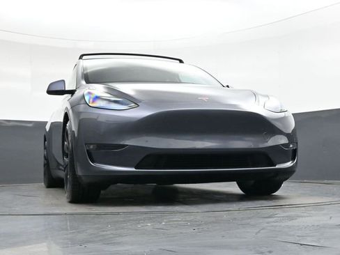 Used 2021 Tesla Model Y Performance image 37