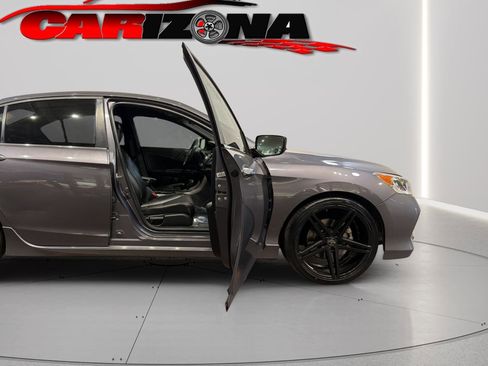 Used 2016 Honda Accord Sport image 17