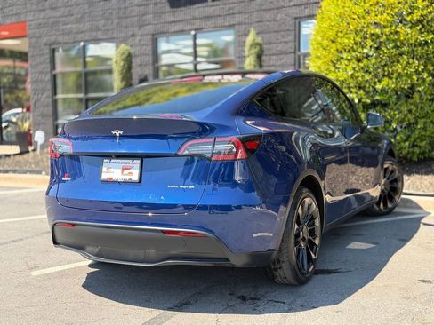 Used 2021 Tesla Model Y Long Range image 13
