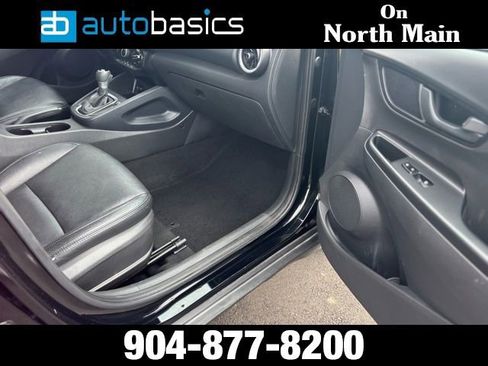 Used 2023 Hyundai Kona SE AWD/4WD image 16