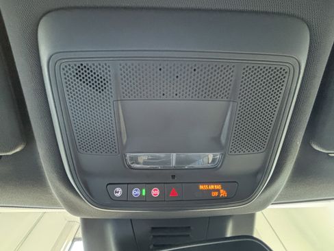 Used 2025 Chevrolet Equinox EV LT FWD image 17