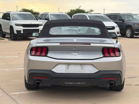 Used 2024 Ford Mustang Premium image 8