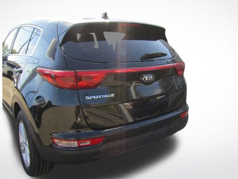 Used 2018 Kia Sportage LX AWD/4WD image 5