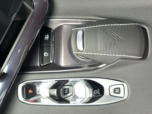 Used 2024 Chevrolet Corvette Stingray Preferred Cpe w/ Z51 Performance Package RWD image 30