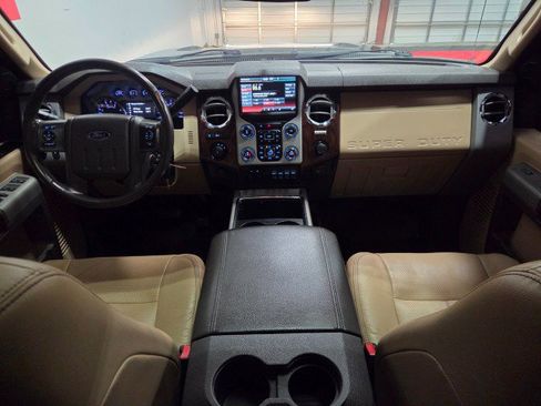 Used 2014 Ford F250 Lariat w/ Lariat Ultimate Package AWD/4WD image 7