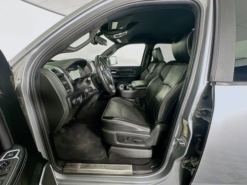 Used 2021 RAM 2500 Laramie w/ Night Edition image 13