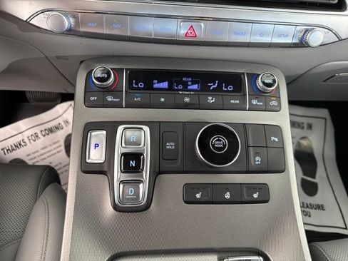 Used 2022 Hyundai Palisade SEL w/ 8P Bench Seat Package FWD image 24