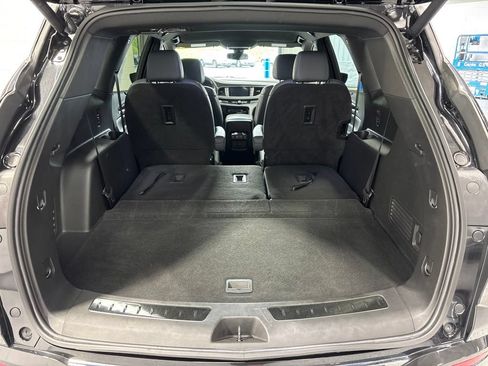 Used 2023 Buick Enclave Essence w/ Sport Touring Edition AWD/4WD image 42