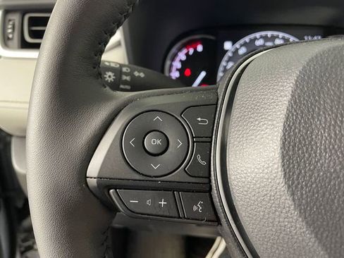 Used 2025 Toyota RAV4 XLE w/ Convenience Package image 11