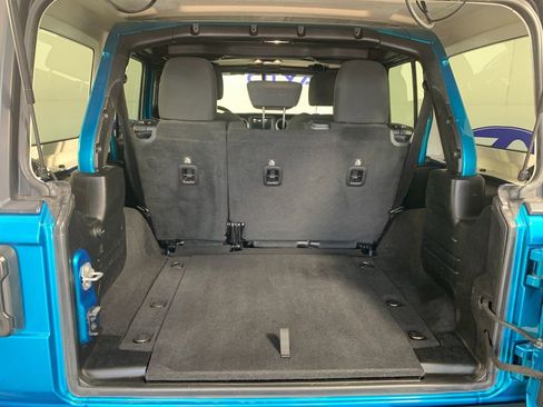 Used 2019 Jeep Wrangler Unlimited Sport S image 35