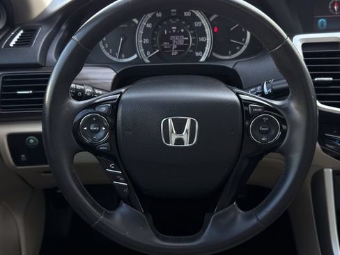 Used 2017 Honda Accord EX-L image 12