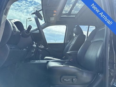 Used 2020 Nissan Frontier PRO-4X AWD/4WD image 11