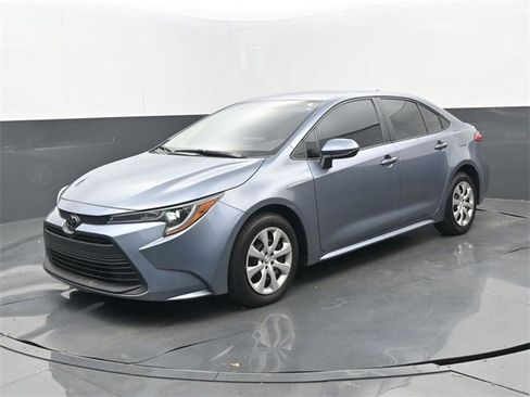 Used 2024 Toyota Corolla LE image 8