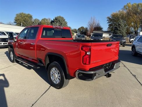 Used 2024 Chevrolet Silverado 2500 LTZ w/ LTZ Premium Package image 13